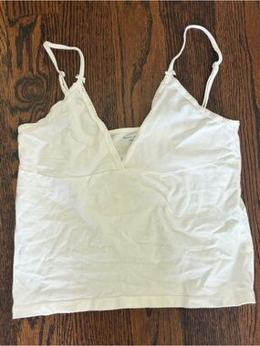 Brandy Melville White Scalloped Edge Crop Tank